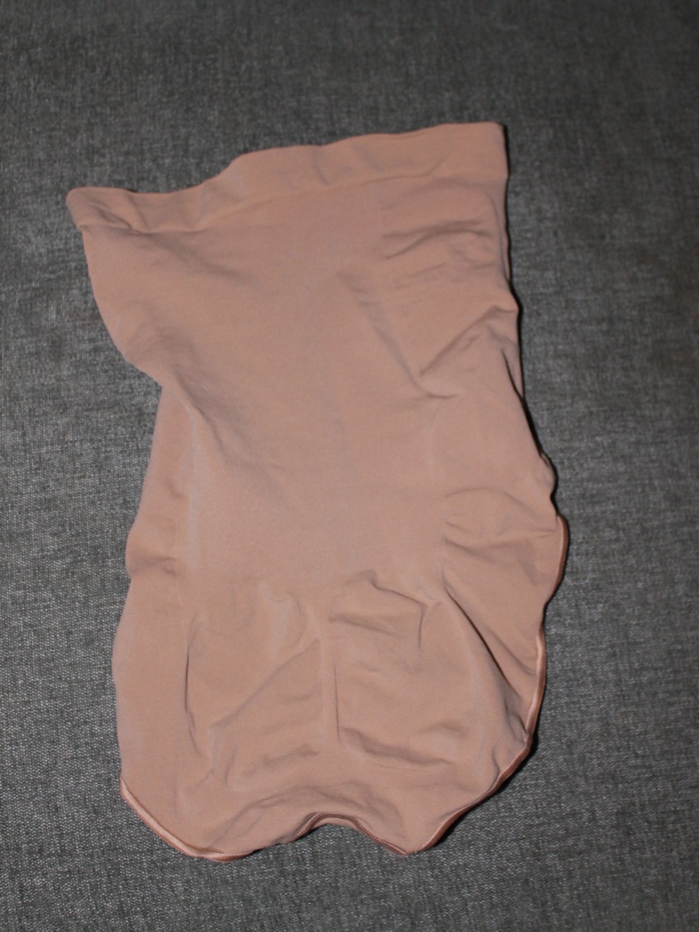 SKIMS Nude/Tan Shapewear - Picture 2 of 3